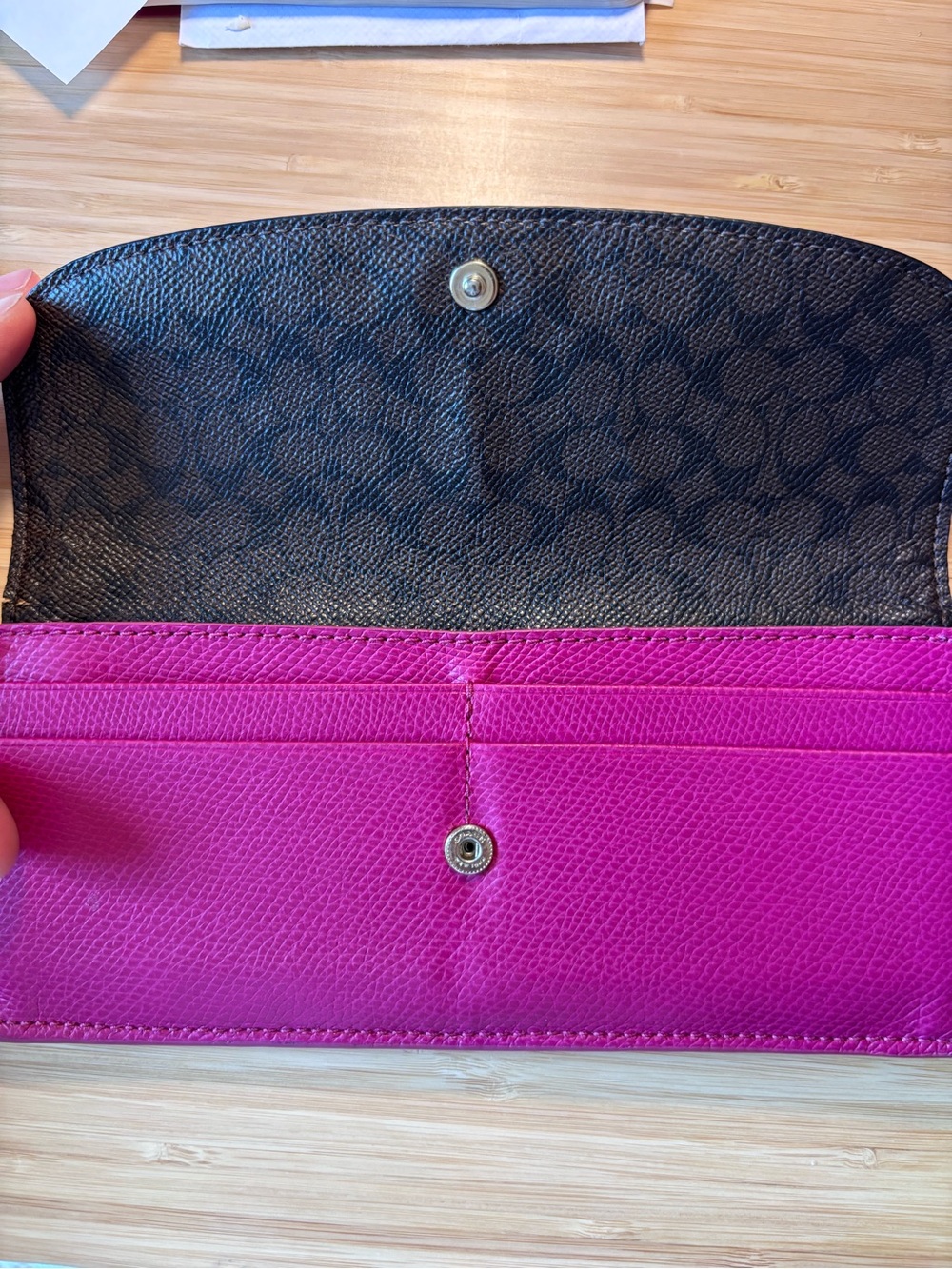 Coach pink Leather Flap Wallet with gold Logo and hardware - Picture 2 of 4